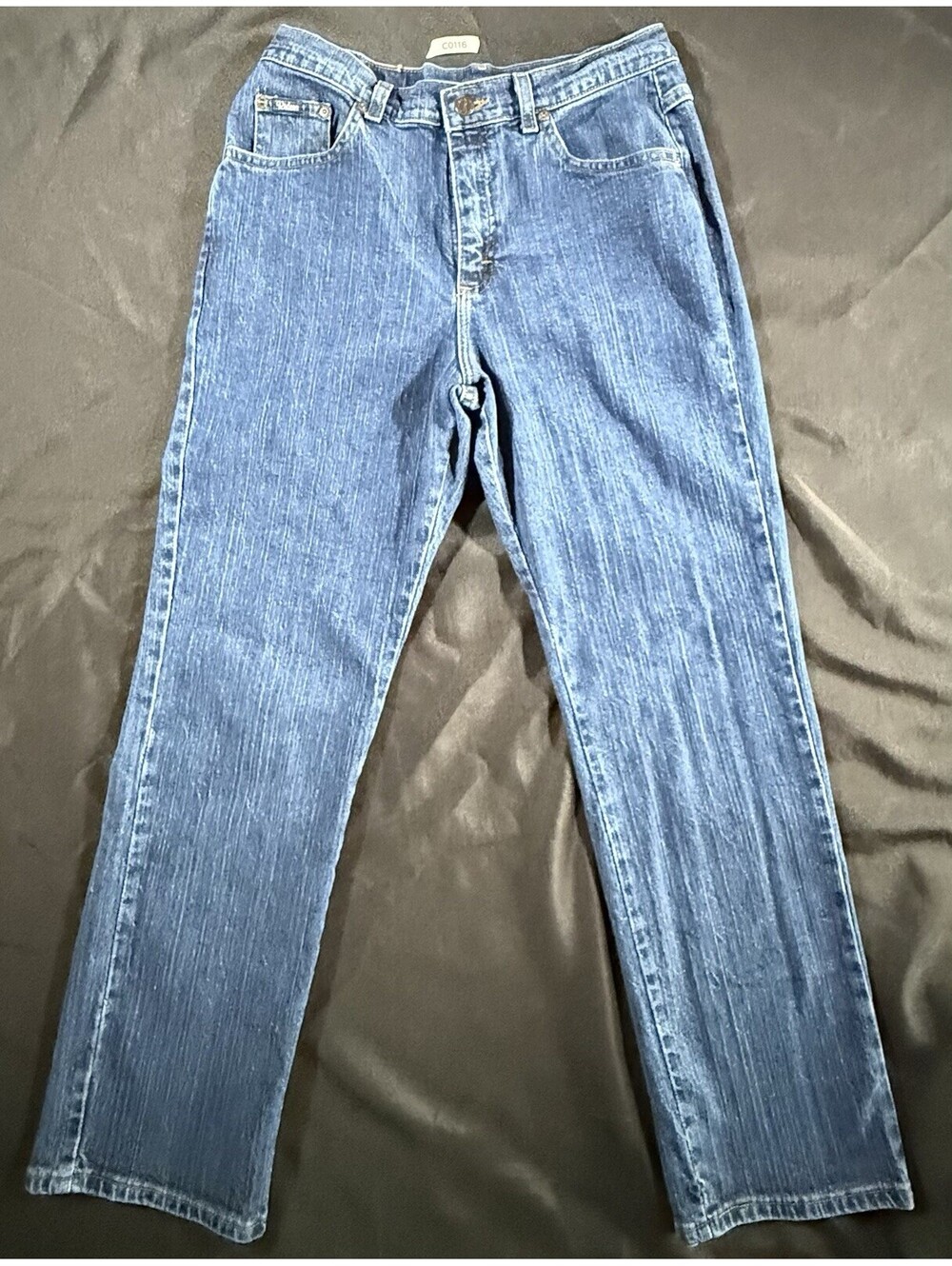 Riders Jeans Women 32x29 straight-leg silhouette indigo wash.